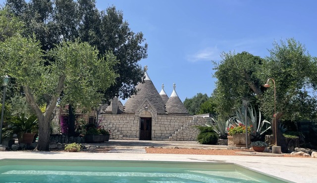 FERNANDO TRULLO with Swimming Pool for exclusive use