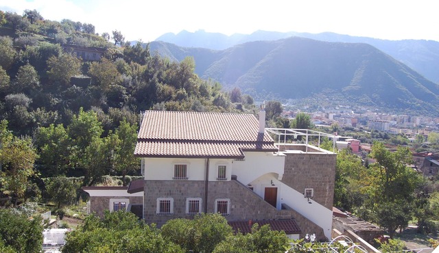 For 8 people Monticelli-Mansion