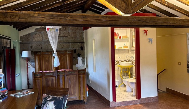 Former art studio in the heart of the medieval district