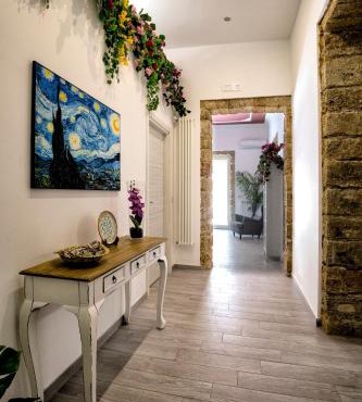 GARDEN HOUSE: APARTMENTS AND ROOMS FOR HOLIDAYS
