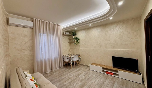 Gea Home Palmi - Sleeps 8 3 Bedrooms 3 Bathrooms