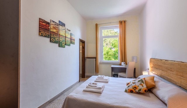 Girasole Room – Poggio alla Luna with Mountain View and Wi-Fi