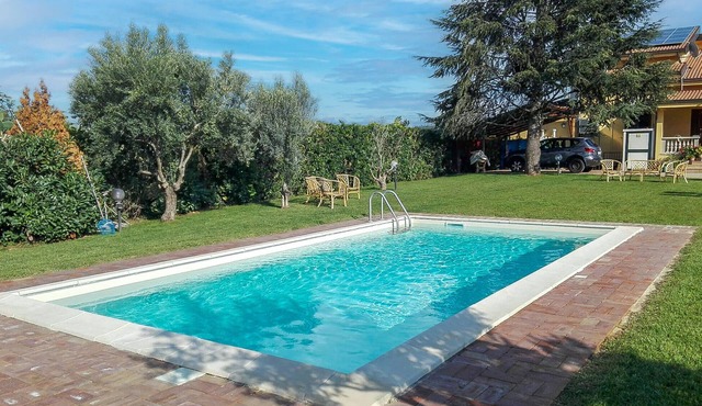 Gorgeous apartment in Malvito with WiFi