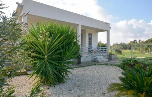 Gorgeous Home In Comiso With Wifi