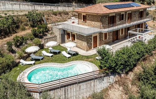 Gorgeous Home In Rutino