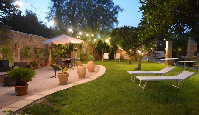 Ground Floor Garden Apartment Gallipoli with Private Terrace, Garden and Wi-Fi