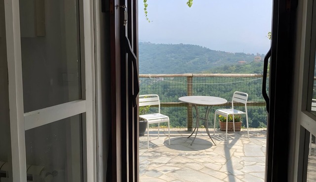Guest House 'Fattorialmare Rossa' with Sea View, Shared Terrace and Wi-Fi