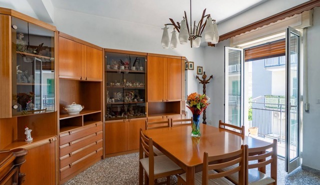 GuestHost - Roomy Apartment in Bisceglie