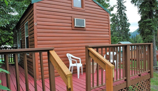 Gwin's Lodge Cedar Chalet #9 in Cooper Landing
