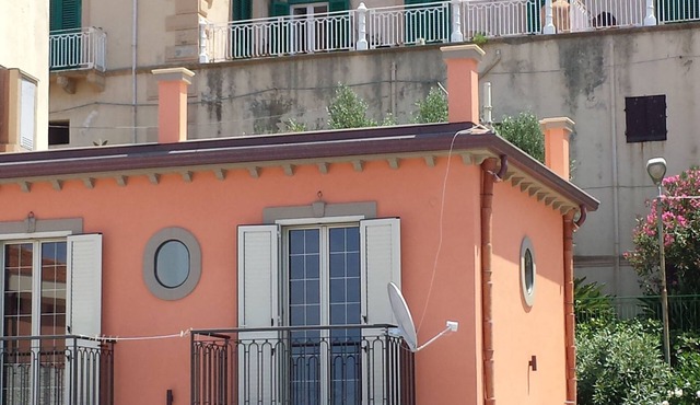 "Haus am Meer in Sizilien" by Interhome