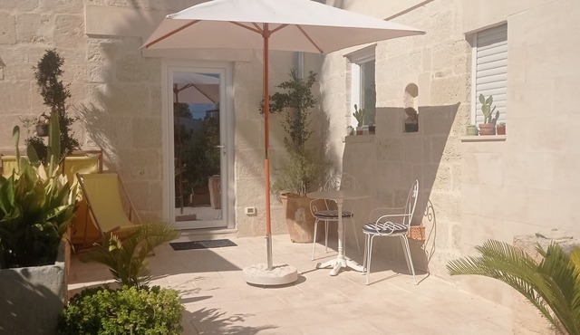Historic home with a breathtaking garden in the heart of Salento