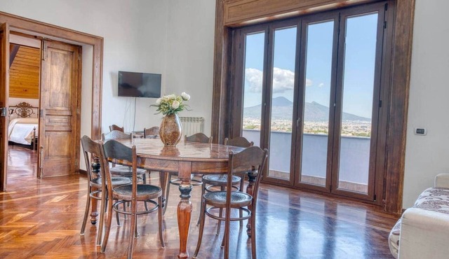 Historic Villa Apartment with Panoramic Views of Mount Vesuvius