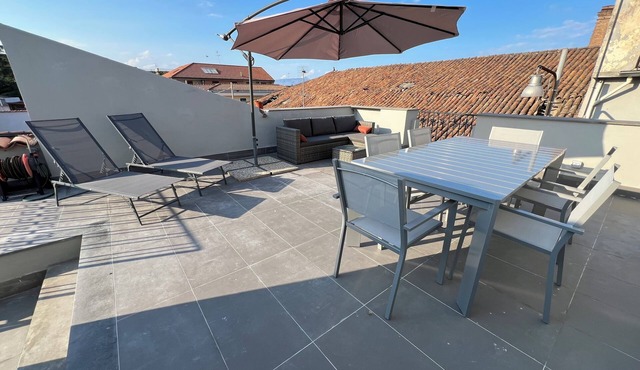 Historical sea town house, sun roof Terrace, close to beach/Etna/bars/Tormina