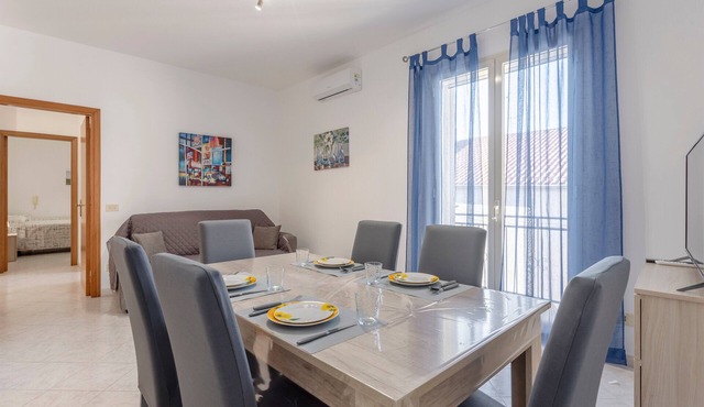 Holiday Apartment "Contessa Vacanze Byron" with Mountain View, 2 Balconies and Wi-Fi