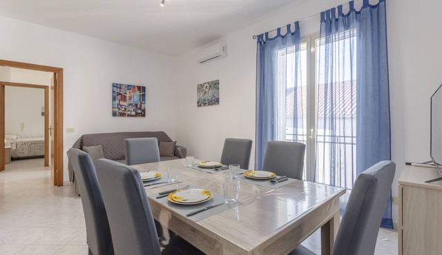 Holiday Apartment "Contessa Vacanze Byron" with Mountain View, 2 Balconies and Wi-Fi