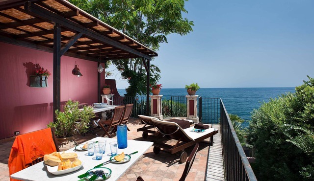 Holiday apartment with sea access on the Ionian Coast, Sicily