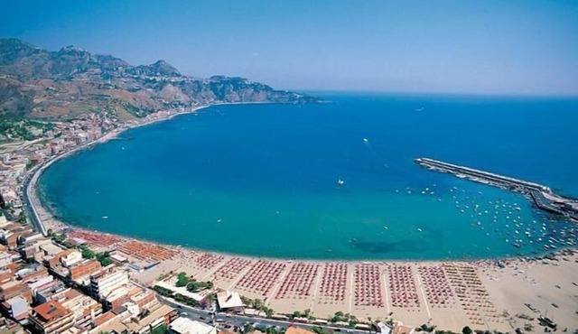 Holiday apartment Giardini Naxos for 1 - 6 persons with 2 bedrooms - Holiday apartment