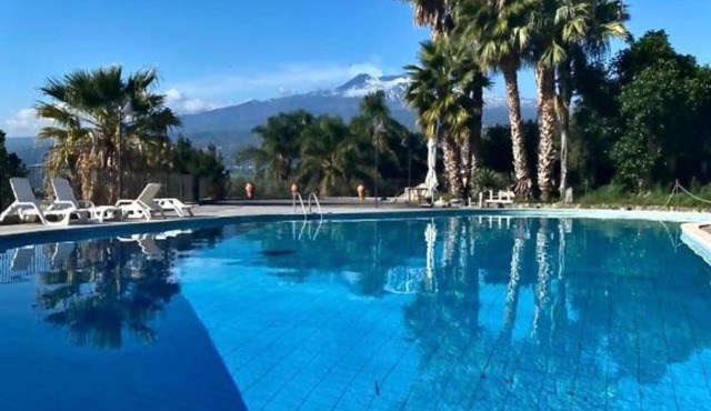Holiday Apartment "Casa Orchidea" with Sea View, Shared Pool & Terraces