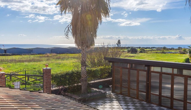 Holiday Apartment "Casa Margherita Vista Etna" with Sea View, Shared Pool & Terraces
