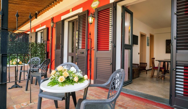 Holiday Apartment 'Garden Cottage I Dammusi - Arancio' with Mountain View, Shared Pool & Wi-Fi