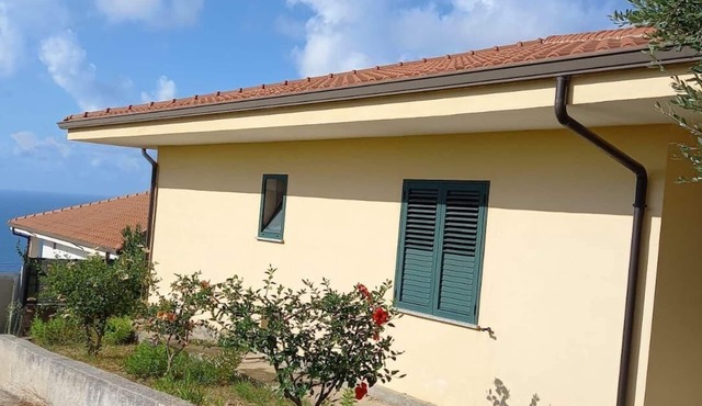 Holiday apartment Zambrone for 1 - 5 persons with 3 bedrooms - Holiday house