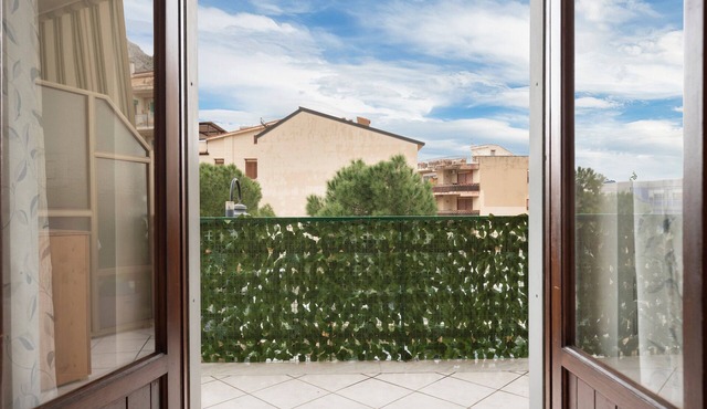 Holiday Home "La Coccinella" close to the Sea with Balcony & Wi-Fi