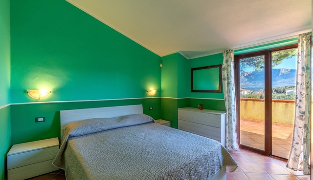Holiday Home "Casa Delle Pomelie" with Garden