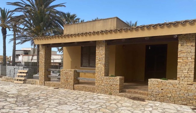 Holiday Home 'Casa Solare' with Sea View, Garden & Wi-Fi