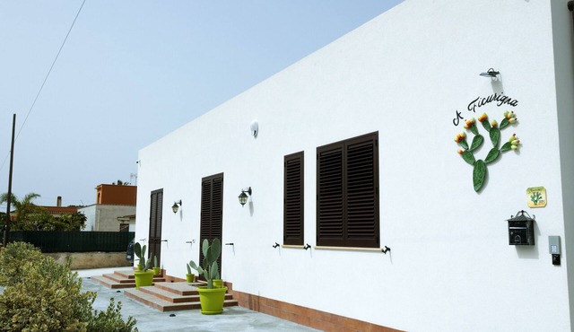 Holiday Home 'Ficurigna' with Private Garden, Wi-Fi and Air Conditioning