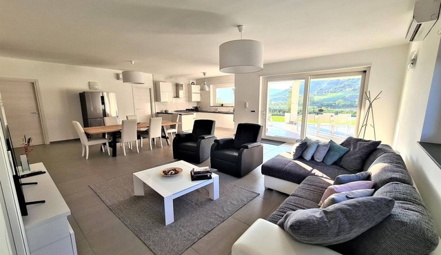Holiday Home in Leonforte with Private Pool
