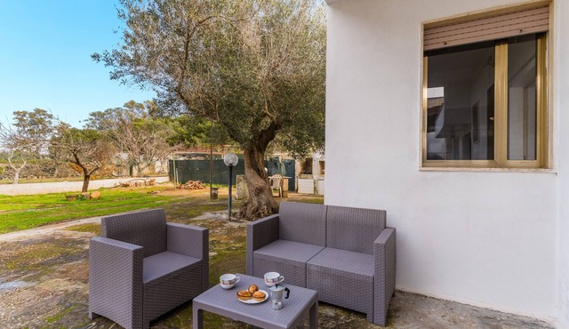 Holiday Home 'Isidoro Home Holidays' with Shared Garden and Air Conditioning