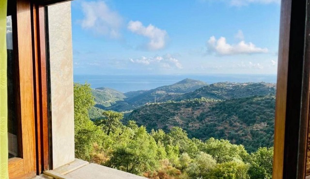 Holiday Home 'Villa Loretta' with Sea View, Private Terrace and Private Garden