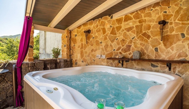 Holiday Home "Sikelia Relais" with Mountain View & Wi-Fi