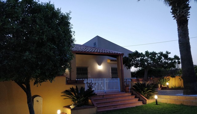 Holiday home Timperosse is an attic in a villa facing the sea
