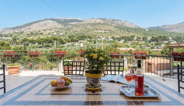 Holiday Home 'Villa Salvatore' with Mountain View, Terrace & Wi-Fi