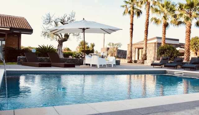 Holiday Homes Borgo Papardo "Steel"
