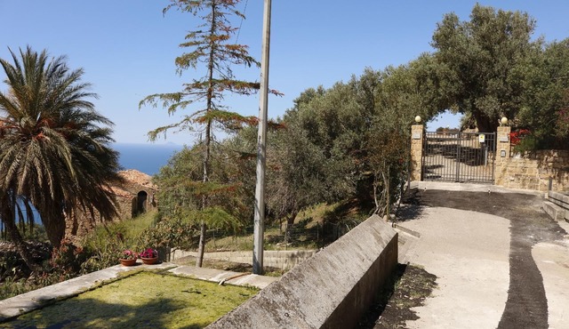 Holiday house Castel di Tusa for 4 persons with 2 bedrooms - Holiday house