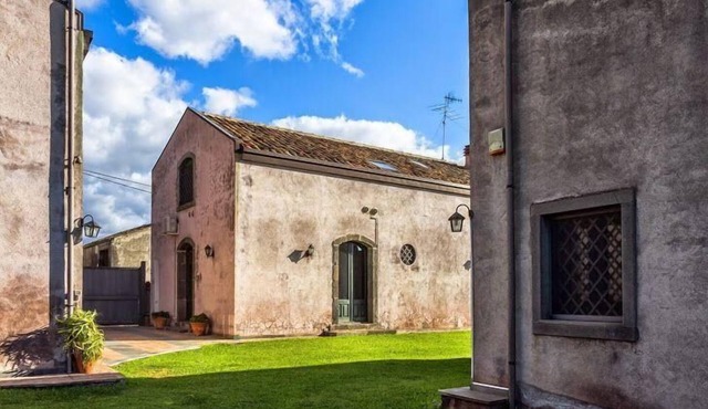 Holiday house Fiumefreddo di Sicilia for 1 - 4 persons with 2 bedrooms - Holiday home