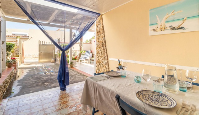 Holiday Home 'Loft Le Palme' with Private Terrace, Wi-Fi and Air Conditioning