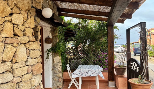 Holiday Home 'Casetta Di Linda' with Private Terrace, Wi-Fi and Air Conditioning