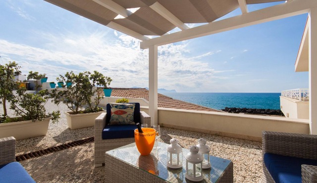 Homerez - 1 m away from the beach! Appartement for 6 ppl. at Piano di Trappeto