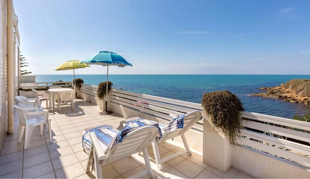 Homerez - 40 m away from the beach! Appartement for 4 ppl. at Punta Braccetto