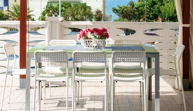 Homerez - Big villa for 10 ppl. with swimming-pool and sea view at Alcamo Marina