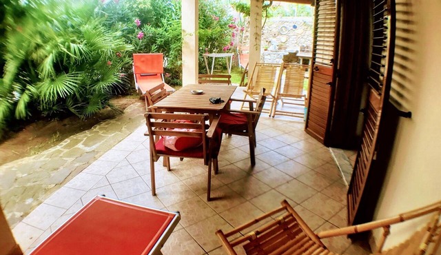Homerez - Bright House in Vibo Valentia, Shared Pool