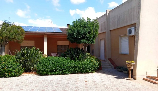 Homerez - Charming House in Marsala with Private Garden