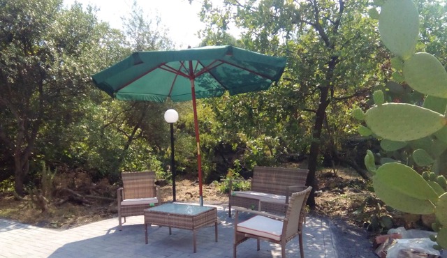 Homerez - House 15 km away from the beach for 6 ppl. with terrace at Pedara
