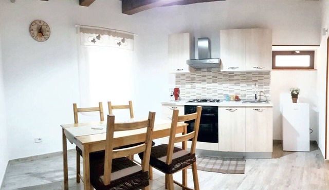 Homerez - House in Frascineto - Parking
