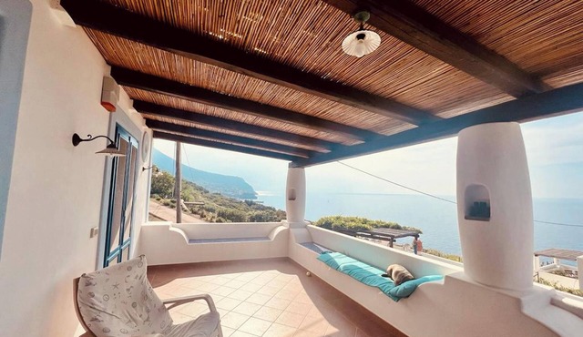 Homerez - House in Malfa, sea view.