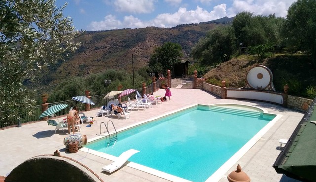 Homerez - Nice appartement 5 km away from the beach for 4 ppl. with shared pool