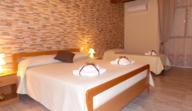 Homerez - Spacious house for 8 ppl. with balcony at Frascineto